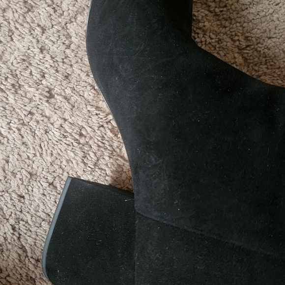 J. Crew Sadie Suede Black Ankle Booties 10 - Picture 6 of 6